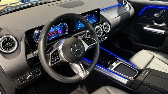 MERCEDES-BENZ-GLA 200-2026