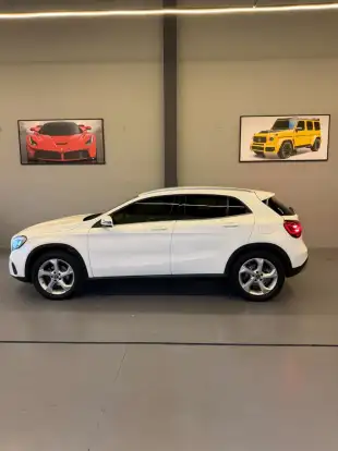MERCEDES-BENZ-GLA 200-2018