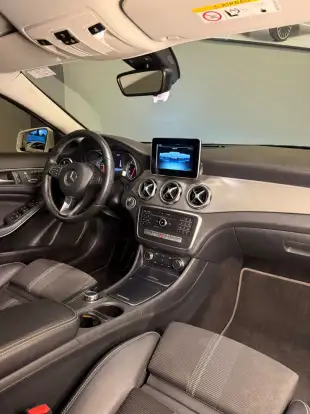 MERCEDES-BENZ-GLA 200-2018