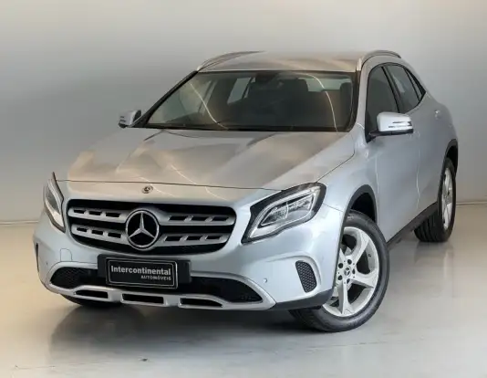 MERCEDES-BENZ-GLA 200-2019