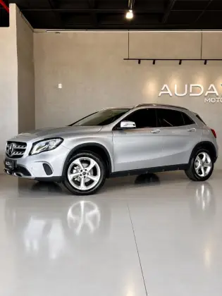 MERCEDES-BENZ GLA 200 1.6 CGI FLEX ADVANCE 7G-DCT