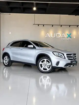MERCEDES-BENZ-GLA 200-2019