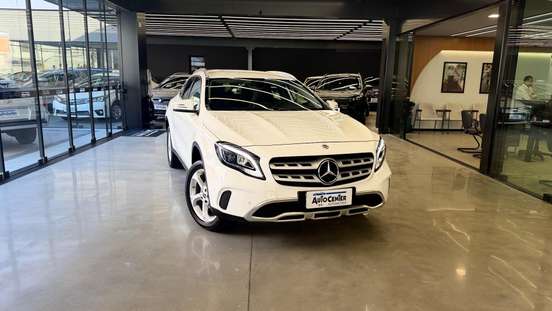 MERCEDES-BENZ-GLA 200-2019
