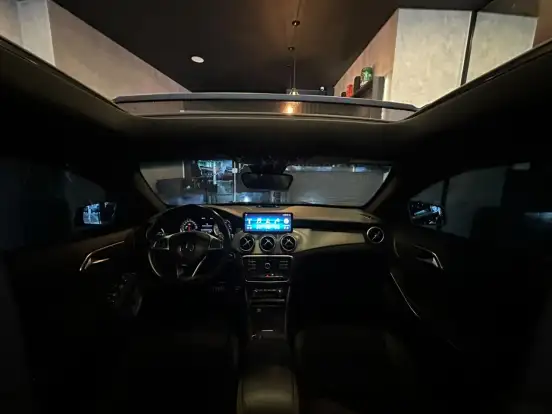 MERCEDES-BENZ-GLA 250-2017