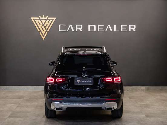 MERCEDES-BENZ-GLB 200-2021