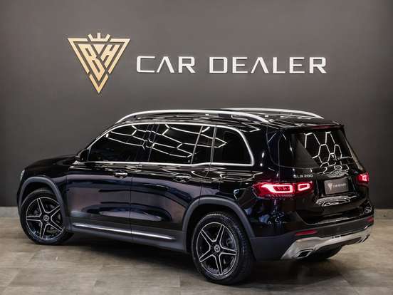 MERCEDES-BENZ-GLB 200-2021