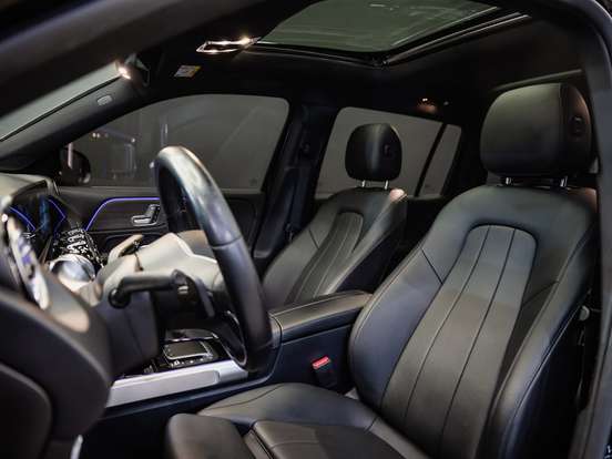 MERCEDES-BENZ-GLB 200-2021