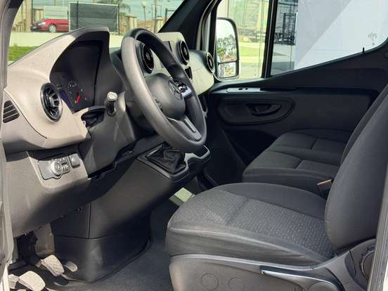 MERCEDES-BENZ-SPRINTER-2024