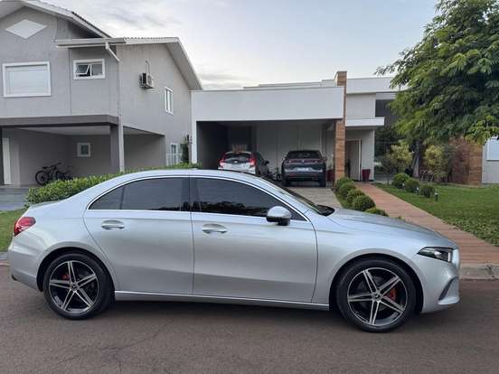 MERCEDES-BENZ-A 200-2020