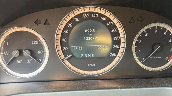 MERCEDES-BENZ-C 180-2010
