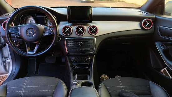 MERCEDES-BENZ-CLA 200-2015