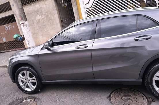 MERCEDES-BENZ-GLA 200-2017