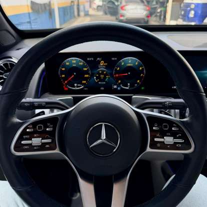 MERCEDES-BENZ-GLB 200-2021