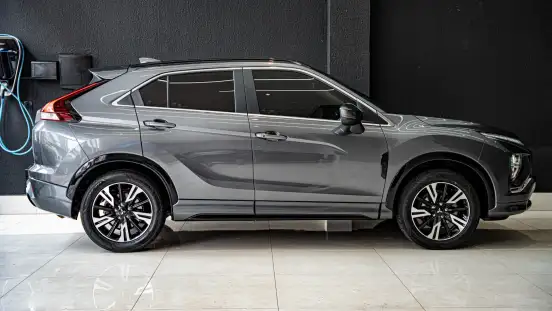 MITSUBISHI-ECLIPSE CROSS-2024