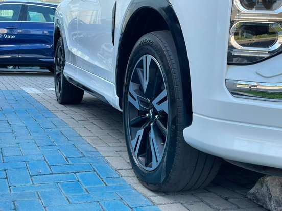 MITSUBISHI-ECLIPSE CROSS-2023