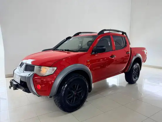 MITSUBISHI-L200 SAVANA-3.2 4X4 16V TURBO INTERCOOLER DIESEL 4P AUTOMÁTICO MITSUBISHI-L200 SAVANA-2016