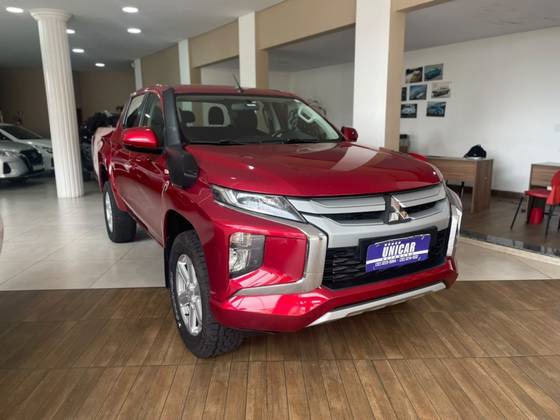 MITSUBISHI L200 TRITON 2.4 16V TURBO DIESEL SPORT GLS CD 4P 4X4 AUTOMÁTICO
