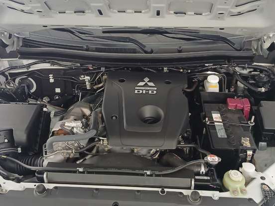 MITSUBISHI-L200 TRITON-2.4 16V TURBO DIESEL SPORT GLS CD 4P 4X4 AUTOMÁTICO MITSUBISHI-L200 TRITON-2024