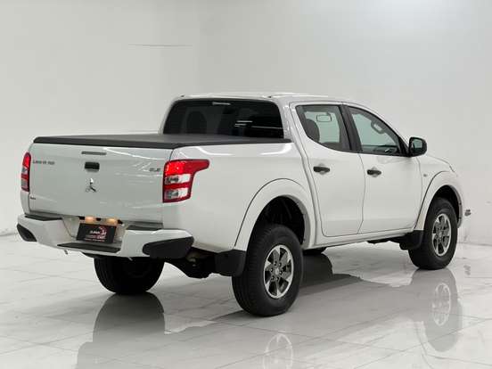 MITSUBISHI-L200 TRITON-2.4 16V TURBO DIESEL SPORT GLS CD 4P 4X4 AUTOMÁTICO MITSUBISHI-L200 TRITON-2021