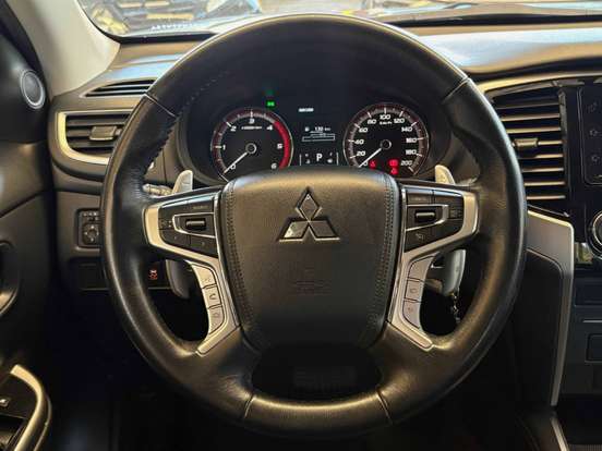 MITSUBISHI-L200 TRITON-2.4 16V TURBO DIESEL SPORT HPE CD 4P 4X4 AUTOMÁTICO MITSUBISHI-L200 TRITON-2021