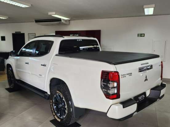 MITSUBISHI-L200 TRITON-2.4 16V TURBO DIESEL SPORT HPE CD 4P 4X4 AUTOMÁTICO MITSUBISHI-L200 TRITON-2022