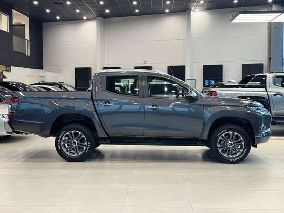 MITSUBISHI-L200 TRITON-2021