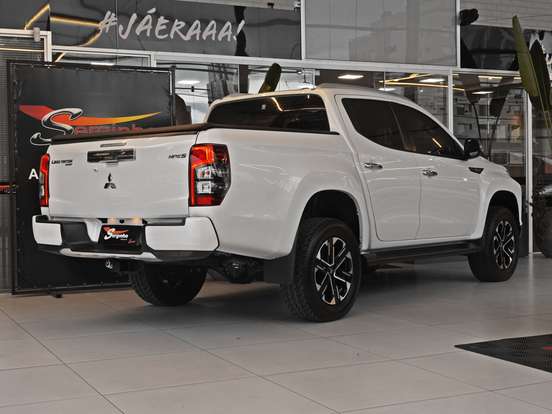 MITSUBISHI-L200 TRITON-2.4 16V TURBO DIESEL SPORT HPE-S CD 4P 4X4 AUTOMÁTICO MITSUBISHI-L200 TRITON-2023