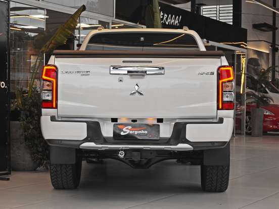 MITSUBISHI-L200 TRITON-2023