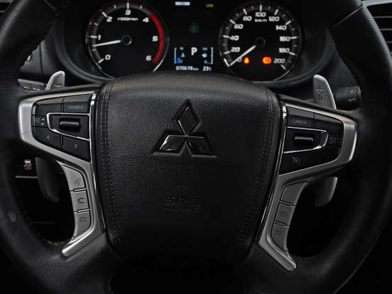 MITSUBISHI-L200 TRITON-2023