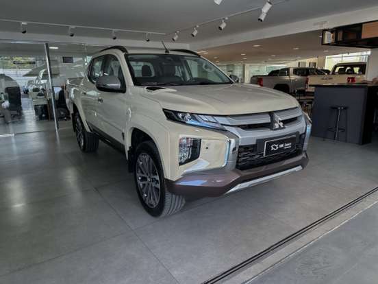 MITSUBISHI-L200 TRITON-2.4 16V TURBO DIESEL SPORT HPE-S TERRA CD 4P 4X4 AUTOMÁTICO MITSUBISHI-L200 TRITON-2024