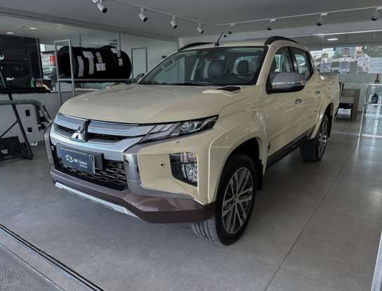 MITSUBISHI-L200 TRITON-2024