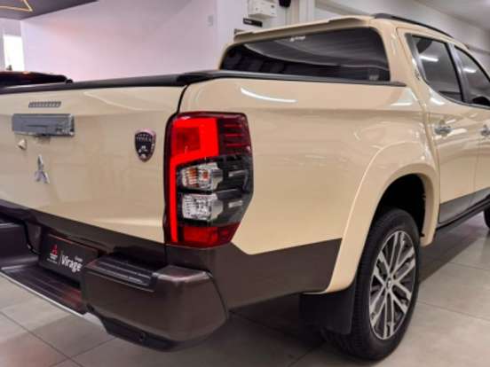 MITSUBISHI-L200 TRITON-2.4 16V TURBO DIESEL SPORT HPE-S TERRA CD 4P 4X4 AUTOMÁTICO MITSUBISHI-L200 TRITON-2024