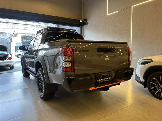 MITSUBISHI-L200 TRITON-2023