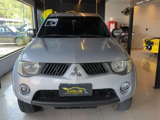 MITSUBISHI-L200 TRITON-3.5 4X4 CD V6 24V FLEX 4P AUTOMÁTICO MITSUBISHI-L200 TRITON-2010
