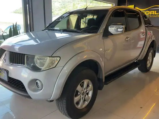 MITSUBISHI-L200 TRITON-3.5 4X4 CD V6 24V FLEX 4P AUTOMÁTICO MITSUBISHI-L200 TRITON-2010