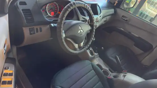 MITSUBISHI-L200 TRITON-2010