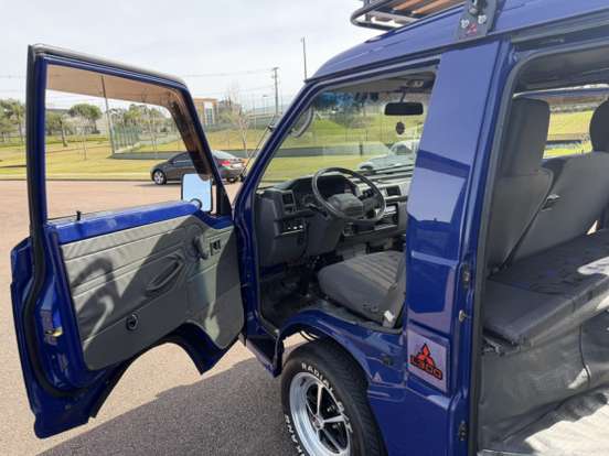 MITSUBISHI-L300-2.5 TOP LUXO DIESEL 4P MANUAL MITSUBISHI-L300-1996
