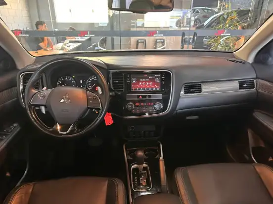 MITSUBISHI-OUTLANDER-2.0 MIVEC GASOLINA GLS AUTOMÁTICO MITSUBISHI-OUTLANDER-2018