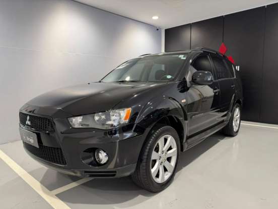 MITSUBISHI-OUTLANDER-2012