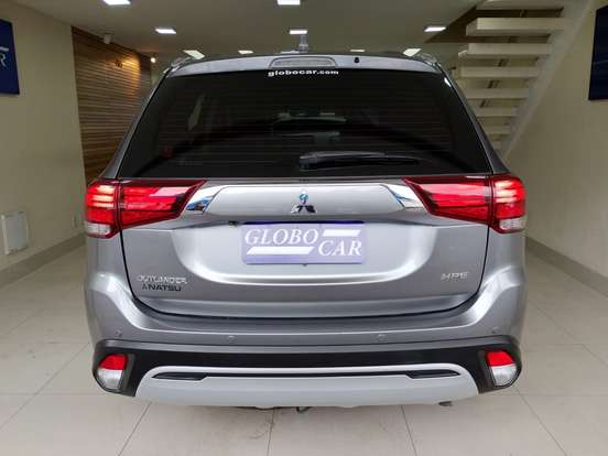 MITSUBISHI-OUTLANDER-2019