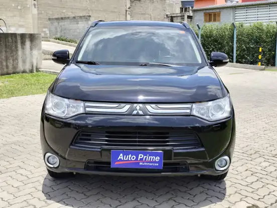 MITSUBISHI-OUTLANDER-2014