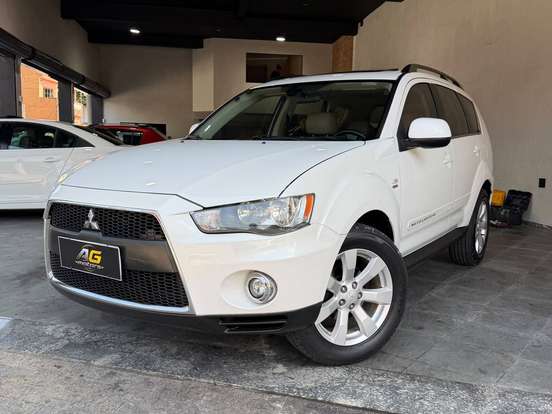 MITSUBISHI-OUTLANDER-3.0 GT 4X4 V6 24V GASOLINA 4P AUTOMÁTICO MITSUBISHI-OUTLANDER-2011