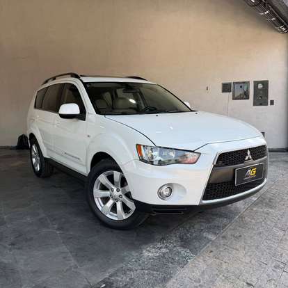 MITSUBISHI-OUTLANDER-2011