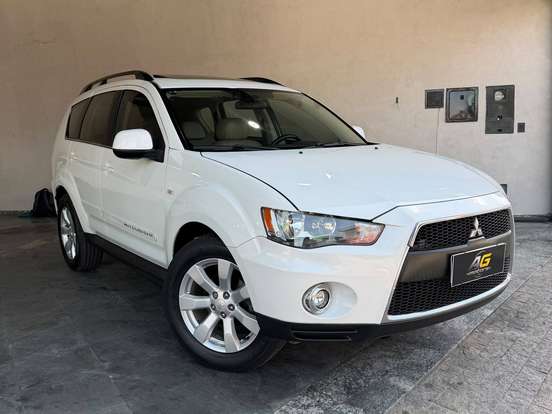 MITSUBISHI-OUTLANDER-3.0 GT 4X4 V6 24V GASOLINA 4P AUTOMÁTICO MITSUBISHI-OUTLANDER-2011