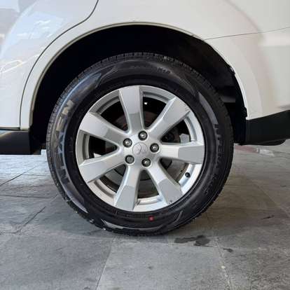 MITSUBISHI-OUTLANDER-2011