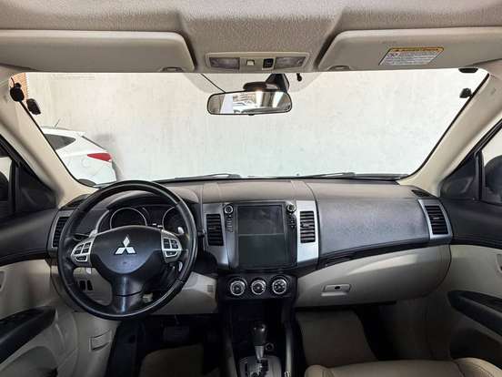 MITSUBISHI-OUTLANDER-3.0 GT 4X4 V6 24V GASOLINA 4P AUTOMÁTICO MITSUBISHI-OUTLANDER-2011