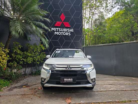 MITSUBISHI-OUTLANDER-3.0 GT 4X4 V6 24V GASOLINA 4P AUTOMÁTICO MITSUBISHI-OUTLANDER-2018