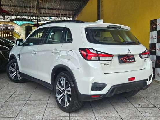 MITSUBISHI-OUTLANDER SPORT-2.0 MIVEC FLEX HPE AUTOMÁTICO MITSUBISHI-OUTLANDER SPORT-2021