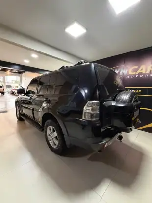 MITSUBISHI-PAJERO-2008