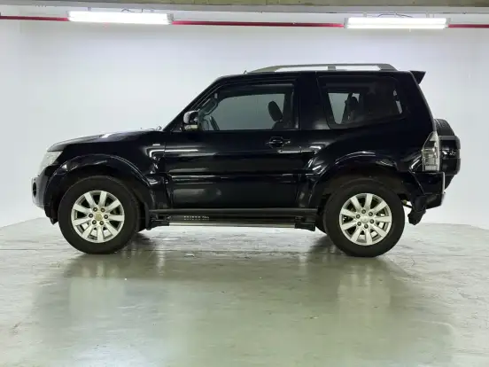 MITSUBISHI-PAJERO FULL-2010